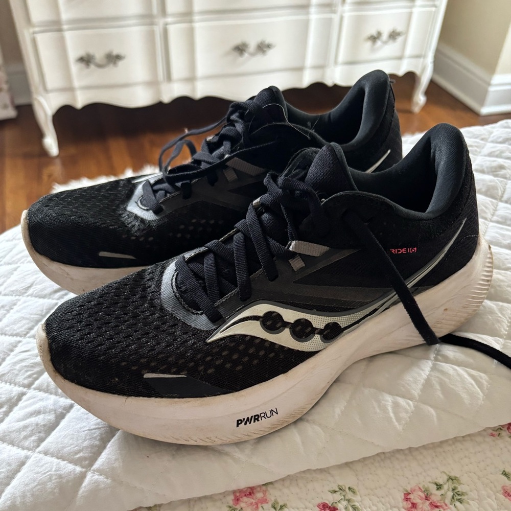 Saucony Black and White Women's Running Shoes With Hot Pink Lace caps
